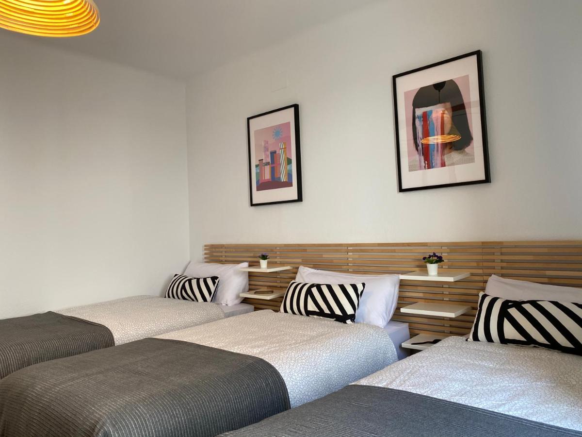 Apartments Sant Lluis Center, 2 Min Walk From The Sea Lloret de Mar Ngoại thất bức ảnh