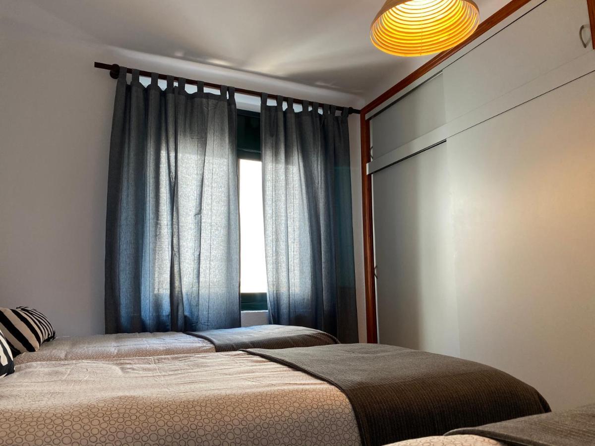 Apartments Sant Lluis Center, 2 Min Walk From The Sea Lloret de Mar Ngoại thất bức ảnh